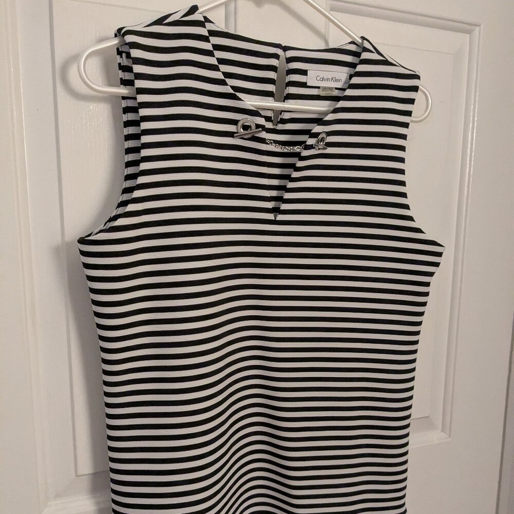 Calvin Klein Sleeveless Blouse, Size Medium, Gold Chain